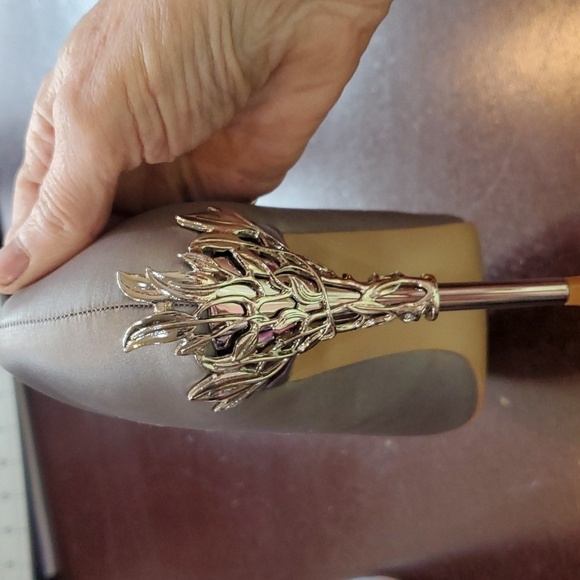 JOEupin Silver Pointed Toe Decorative High 5" Heeled Sz. 6 (36) Shoes - Picture 6 of 16